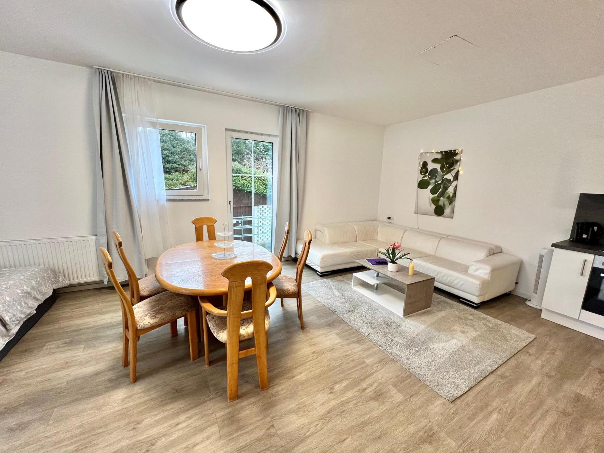 City Appartement Kueche,Bad, Parken Im Zentrum Von Ravensburg Room photo